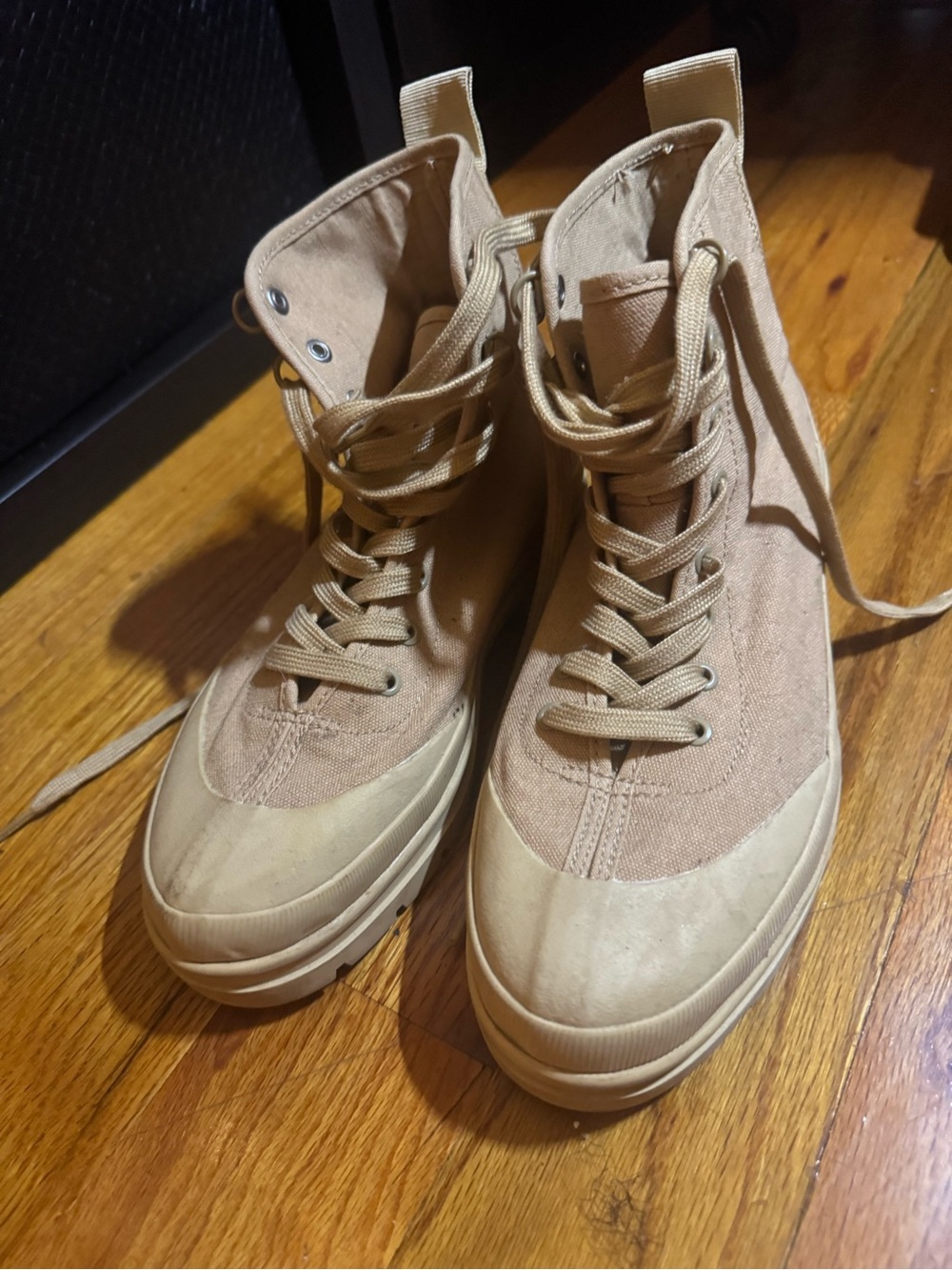 Everlane Canvas High-Top Women’s Boots in Tan